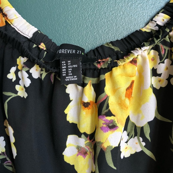 Cute off the shoulder floral F21 top - Picture 3 of 4